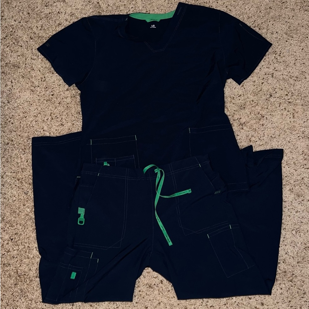 Carhartt scrubs set